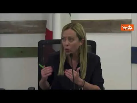 Meloni: "Fermare partenze illegali unico modo per affrontare seriamente problema"
