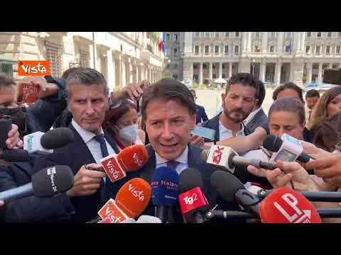 Governo, Conte: "Disponibili a proseguire, ma serve forte segno di discontinuità"