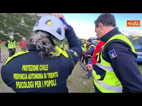 Tragedia Marmolada, le operazioni via terra per le ricerche di vittime e dispersi