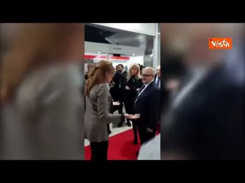 Sangiuliano visita stand Polizia di Stato alla fiera “Più libri, più liberi” a Roma