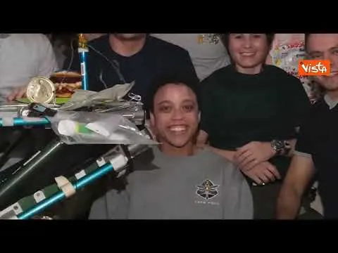AstroSamantha festeggia i primi 100 giorni della missione Minerva