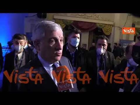 Fisco, Tajani: "Vogliamo soluzione a metà strada, non quella di M5S e Pd"