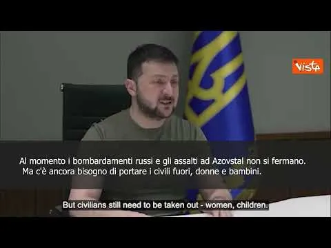 Zelensky: "Ad Azovstal ci sono ancora bambini, civili devono uscire da acciaieria"