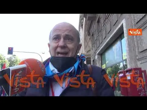 Primo maggio a Milano, le voci dal corteo: "Priorità a sicurezza sul lavoro"