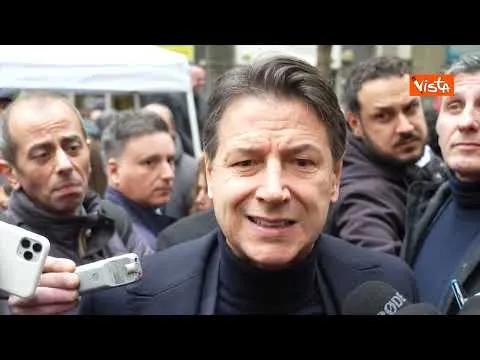 Reddito cittadinanza, Conte: “Abbandonare persone più fragili e indigenti è una follia”