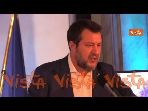 Salvini: "Intelligenza artificiale è sfida da raccogliere, può ottimizzare settori produttivi"