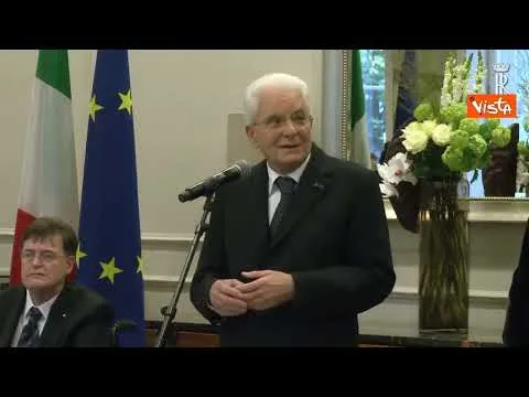 Mattarella in Olanda incontra cittadini italiani: "Rappresentate amicizia tra i nostri Paesi"