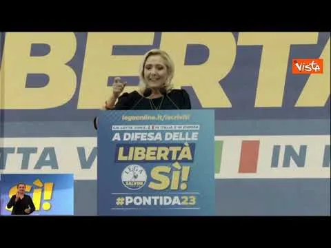Le Pen: "Noi francesi orgogliosi della Lega e di Salvini"