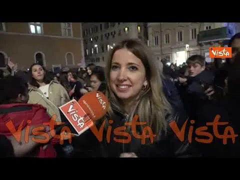 ”Quest’anno l’albero di Natale è meraviglioso”, ecco le impressioni dei romani a Piazza Venezia