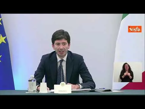 Speranza: "Riduzione green pass da 9 a 6 mesi, al lavoro per anticipo booster "