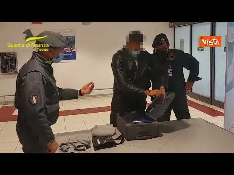 Faceva entrare centinaia di clandestini in Italia, arrestato in Francia trafficante di essere umani