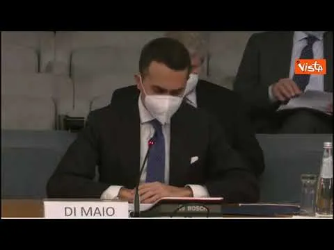Di Maio: "Disinformazione fenomeno preoccupante, necessario agire"