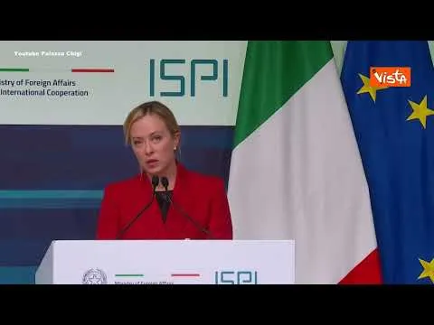 Meloni: “Da soli non possiamo gestire flussi di migranti”