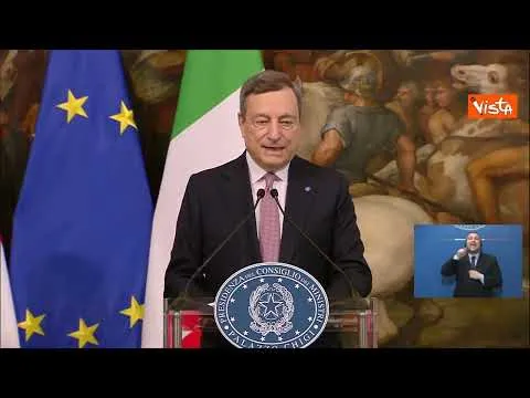Draghi: "Non ho ancora convinto Rutte su tetto a prezzo gas, ma aperto spiraglio"