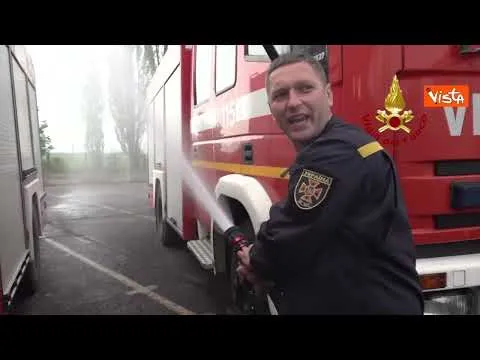 Vigili del Fuoco donano 45 automezzi ai colleghi ucraini