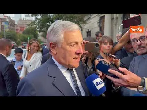Tajani: "La questione migratoria va affrontata a livello europeo, UE deve fare di più"