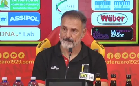 Calcio Serie C | Il Catanzaro a Torre del Greco. Vivarini: "Test importante per verificare la nostra forza"