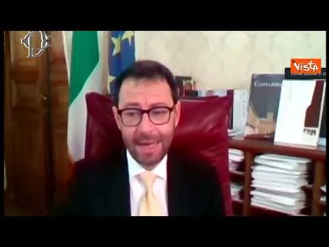 Peste suina, Patuanelli: "Decreto questa settimana per tranquillizzare mercati e contenere effetti"
