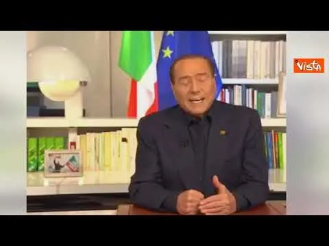 Berlusconi: "Cantiere per il centro? Il centro siamo noi"