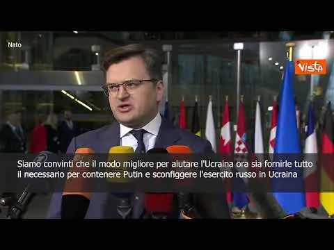 Kuleba alla Nato: "Missione a Bruxelles per chiedere tre cose: armi, armi e armi"