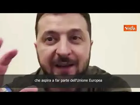 SOTTOTITTOLI Zelensky: "Fatto altro passo importante verso adesione Ucraina all'Ue"
