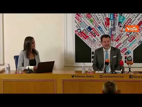 Guerra Ucraina, Salvini: "Per negoziati pace sta facendo più Zuppi di Ue"