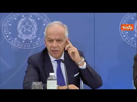 Rave abusivi, Piantedosi: "Introdotto reato ad hoc per raduni oltre 50 persone"