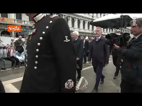 "Grazie Presidente", gli applausi al Presidente Mattarella a Venezia