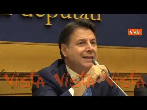 Migranti, Conte: "Non possiamo accogliere tutti, il PD ci dica cosa propone"