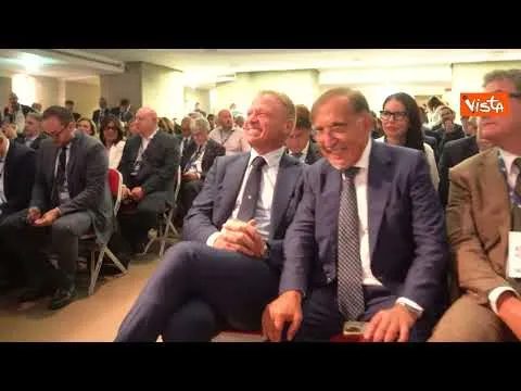 Assemblea nazionale Fratelli d'Italia. Standing ovation per Meloni