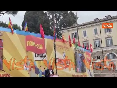 Landini (CGIL): "Cambiamento tecnologico ha cambiato lavoro, dignità persone è stata calpestata"