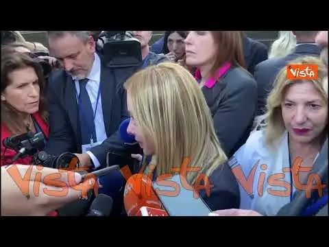 Migranti, Meloni: "Il problema non si risolve solo in Italia"