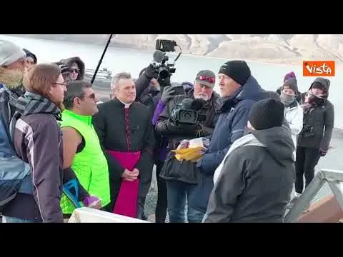Clima e sicurezza alimentare, l'attivista libanese Haddad cammina nell'artico per dare speranza
