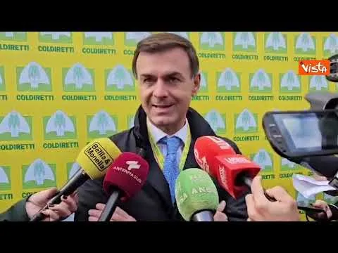 Prandini (Coldiretti): "Equiparare cibi creati in laboratorio a farmaci"