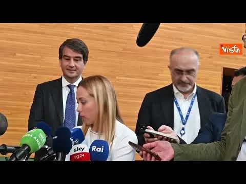 Centrodestra, Meloni: "Nei prossimi giorni vertice. Ma si faccia in sede istituzionale"