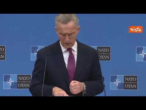 Stoltenberg: "Nato rifiuta creazione di una no-fly zone in Ucraina e non invierà truppe"