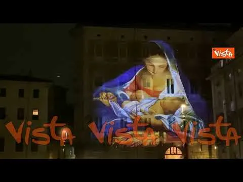 I capolavori del Rinascimento illuminano Piazza Navona con le proiezioni artistiche sui palazzi