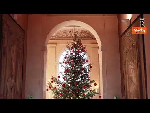 Gli auguri di Buon Natale del Quirinale, le immagini dentro il Palazzo girate con il drone