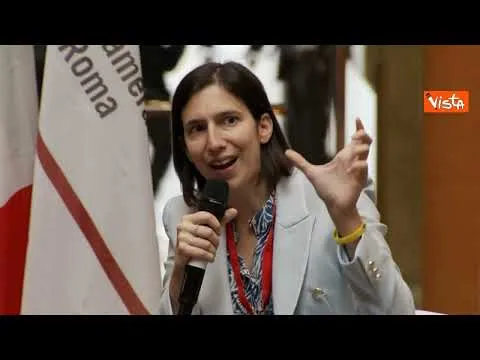 Femminicidi, Schlein: "Bisogna investire in prevenzione e formazione"