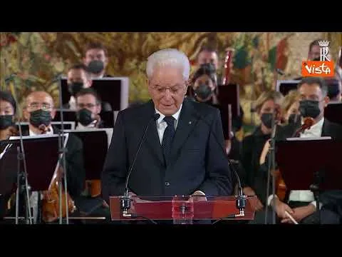 Ucraina, Mattarella: "Sembra che umanità sia protagonista della propria rovina, porre fine a guerra"