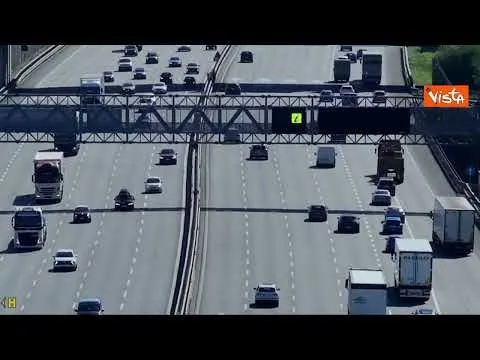 Apre quinta corsia A8, il messaggio in Autostrada per l'inaugurazione