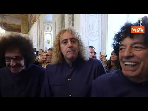 Cantanti e Mattarella intonano "Volare" in occasione del 75° dell'Associazione Fonografici