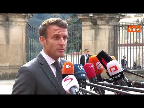 Macron: "All'Europa serve strategia nucleare per l'energia"