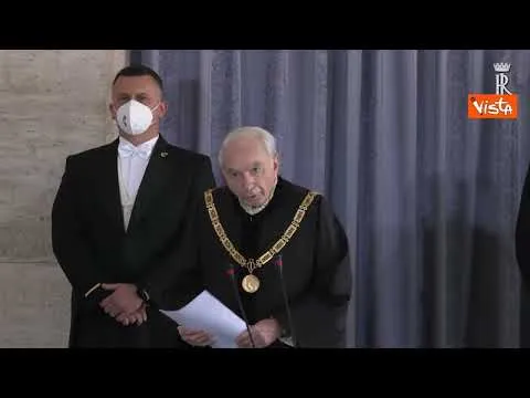 Mattarella alla riunione straordinaria della Corte Costituzionale, le immagini