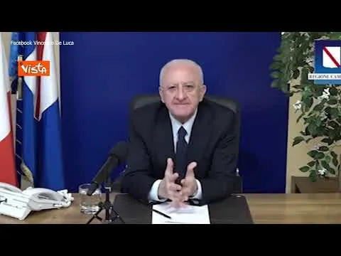 De Luca: "Pagamento gas in rubli? Possiamo dare figurine Panini che acquistano valore col tempo"