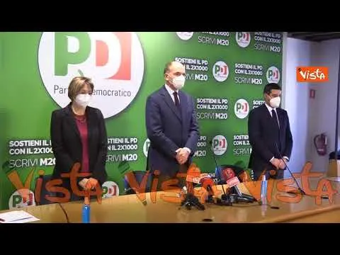 Enrico Letta dedica un minuto di silenzio a David Sassoli prima della Direzione Pd