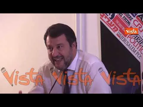Ucraina, Salvini: "Normale che io incontri ambasciatori, anche russi. Fa parte del mio lavoro"