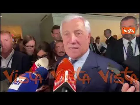 Migranti, Tajani: "Darmanin? Contano le parole di Macron, non gli slogan elettorali"