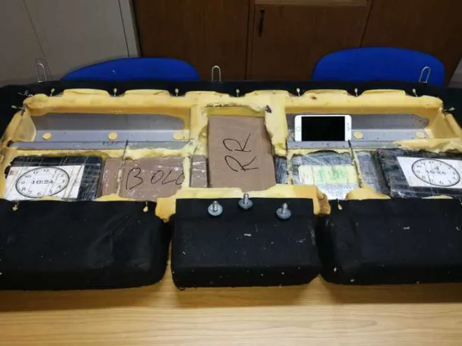 In auto con 5.5 kg di cocaina: 49enne arrestato a Villa San Giovanni