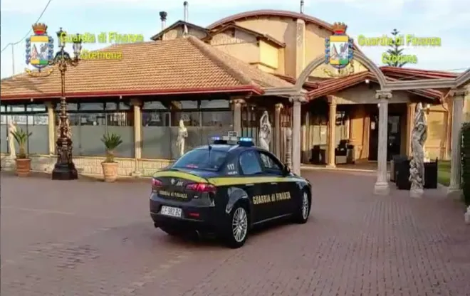 Beni mobili e immobili per 17 milioni di euro confiscati in via definitiva ad esponenti del clan Grande Aracri